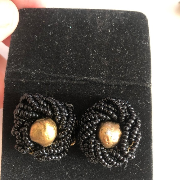 Stylish Black and Gold Earrings Set - Picture 11 of 12